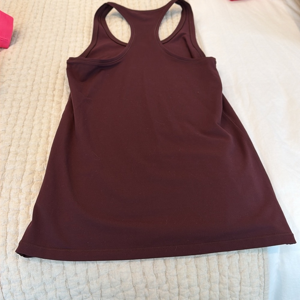 Workout top - Picture 3 of 4